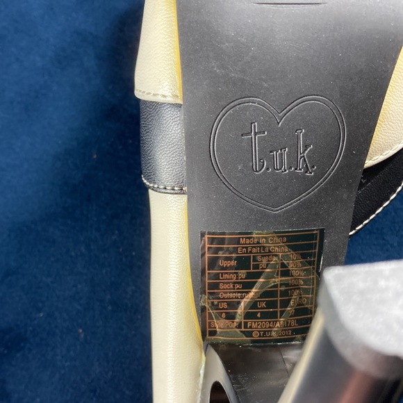 Tuk/t.u.k. D’Orsay Heels, Cut-Out Heart on Heel❤️ - Picture 5 of 6